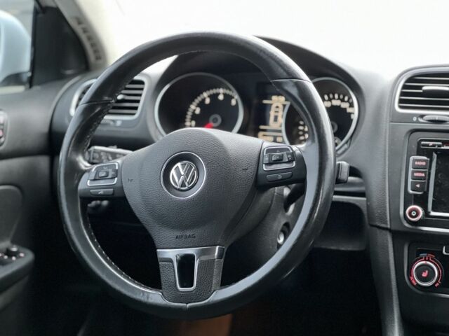 Білий Фольксваген Гольф, об'ємом двигуна 2.5 л та пробігом 258 тис. км за 6800 $, фото 9 на Automoto.ua