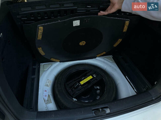 Білий Фольксваген Гольф, об'ємом двигуна 1.97 л та пробігом 160 тис. км за 7500 $, фото 48 на Automoto.ua