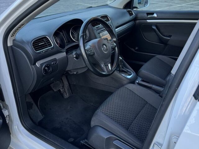 Белый Фольксваген Гольф, объемом двигателя 1.4 л и пробегом 130 тыс. км за 7800 $, фото 15 на Automoto.ua