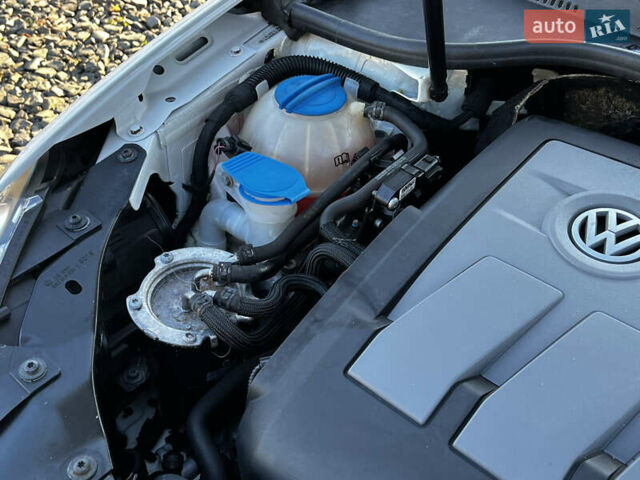 Белый Фольксваген Гольф, объемом двигателя 1.6 л и пробегом 327 тыс. км за 7800 $, фото 20 на Automoto.ua