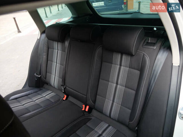 Білий Фольксваген Гольф, об'ємом двигуна 2 л та пробігом 253 тис. км за 9500 $, фото 23 на Automoto.ua