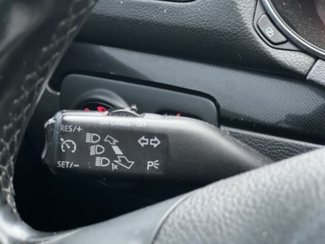 Білий Фольксваген Гольф, об'ємом двигуна 2.5 л та пробігом 258 тис. км за 6800 $, фото 18 на Automoto.ua