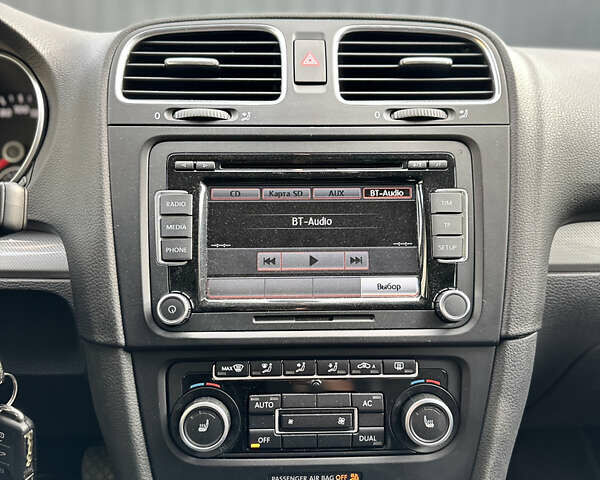 Білий Фольксваген Гольф, об'ємом двигуна 1.6 л та пробігом 215 тис. км за 8600 $, фото 26 на Automoto.ua