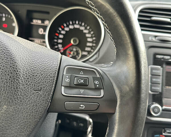 Білий Фольксваген Гольф, об'ємом двигуна 1.6 л та пробігом 215 тис. км за 8600 $, фото 28 на Automoto.ua