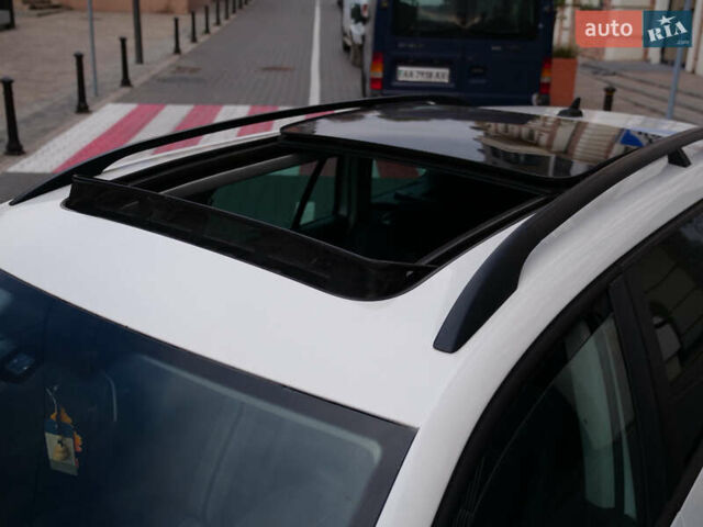 Білий Фольксваген Гольф, об'ємом двигуна 2 л та пробігом 253 тис. км за 9500 $, фото 7 на Automoto.ua