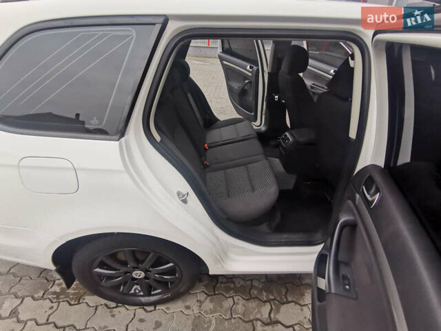 Белый Фольксваген Гольф, объемом двигателя 1.6 л и пробегом 285 тыс. км за 8100 $, фото 30 на Automoto.ua