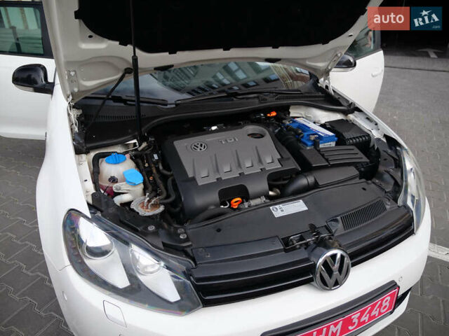 Білий Фольксваген Гольф, об'ємом двигуна 2 л та пробігом 253 тис. км за 9500 $, фото 11 на Automoto.ua