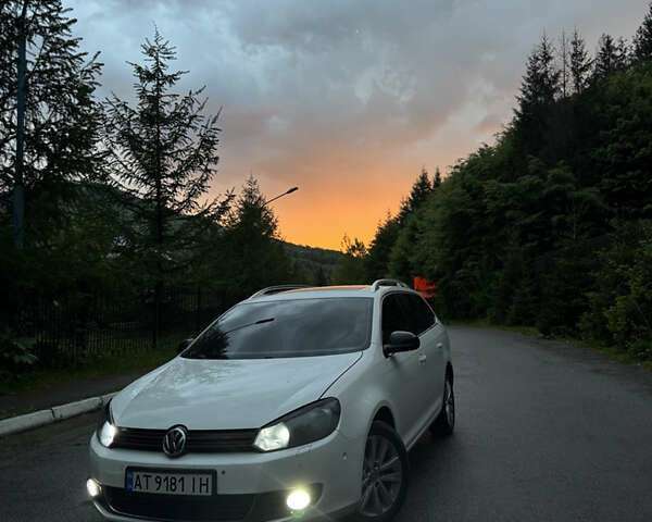 Белый Фольксваген Гольф, объемом двигателя 1.6 л и пробегом 248 тыс. км за 8499 $, фото 1 на Automoto.ua