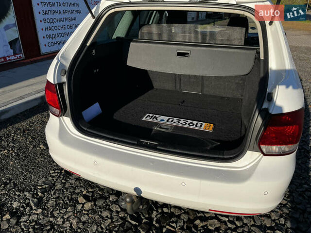 Белый Фольксваген Гольф, объемом двигателя 1.6 л и пробегом 327 тыс. км за 7800 $, фото 19 на Automoto.ua