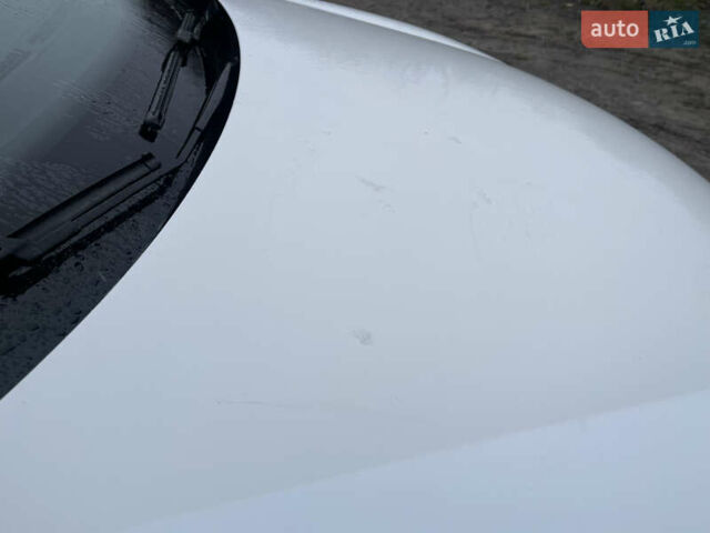 Белый Фольксваген Гольф, объемом двигателя 1.6 л и пробегом 314 тыс. км за 7900 $, фото 19 на Automoto.ua