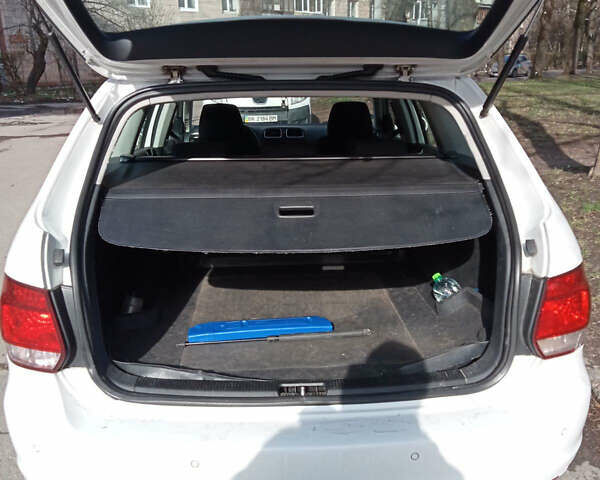 Білий Фольксваген Гольф, об'ємом двигуна 1.6 л та пробігом 194 тис. км за 7600 $, фото 5 на Automoto.ua