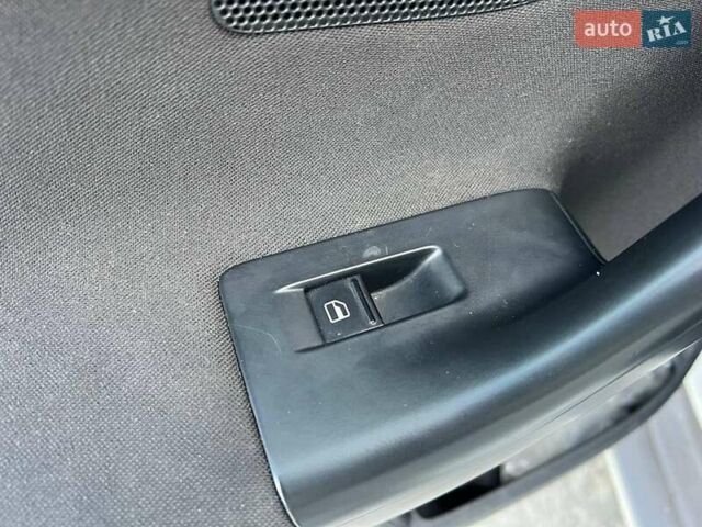 Белый Фольксваген Гольф, объемом двигателя 1.6 л и пробегом 289 тыс. км за 9590 $, фото 27 на Automoto.ua