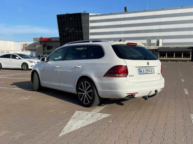 Белый Фольксваген Гольф, объемом двигателя 2 л и пробегом 300 тыс. км за 7650 $, фото 1 на Automoto.ua