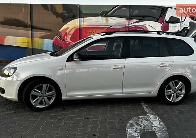 Білий Фольксваген Гольф, об'ємом двигуна 1.6 л та пробігом 288 тис. км за 9500 $, фото 8 на Automoto.ua