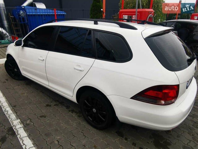 Белый Фольксваген Гольф, объемом двигателя 1.6 л и пробегом 285 тыс. км за 8100 $, фото 5 на Automoto.ua