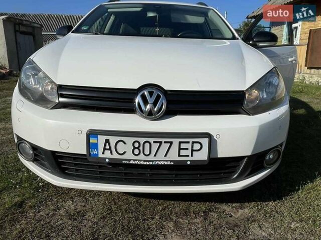 Білий Фольксваген Гольф, об'ємом двигуна 1.6 л та пробігом 250 тис. км за 7200 $, фото 1 на Automoto.ua
