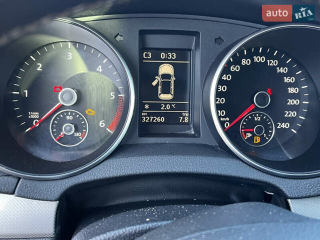 Белый Фольксваген Гольф, объемом двигателя 1.6 л и пробегом 327 тыс. км за 7800 $, фото 18 на Automoto.ua