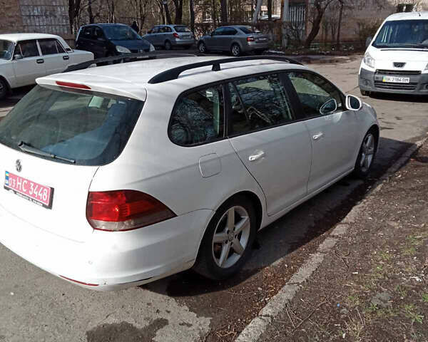 Білий Фольксваген Гольф, об'ємом двигуна 1.6 л та пробігом 194 тис. км за 7600 $, фото 4 на Automoto.ua