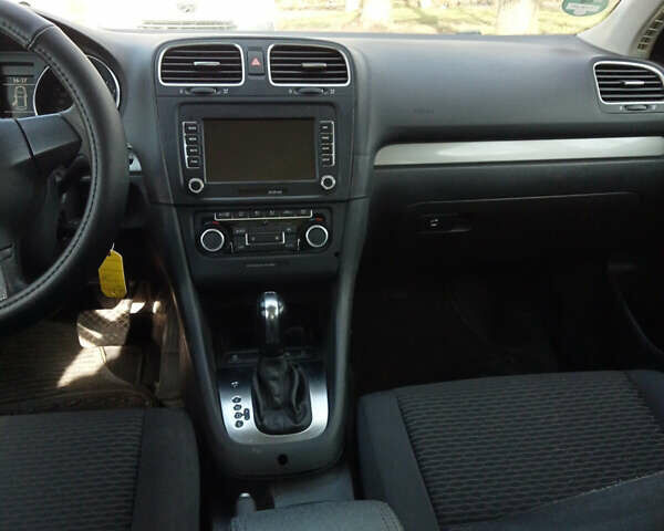 Білий Фольксваген Гольф, об'ємом двигуна 1.6 л та пробігом 194 тис. км за 7600 $, фото 7 на Automoto.ua