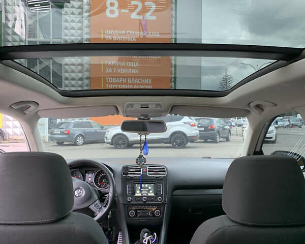 Белый Фольксваген Гольф, объемом двигателя 1.6 л и пробегом 248 тыс. км за 8499 $, фото 4 на Automoto.ua