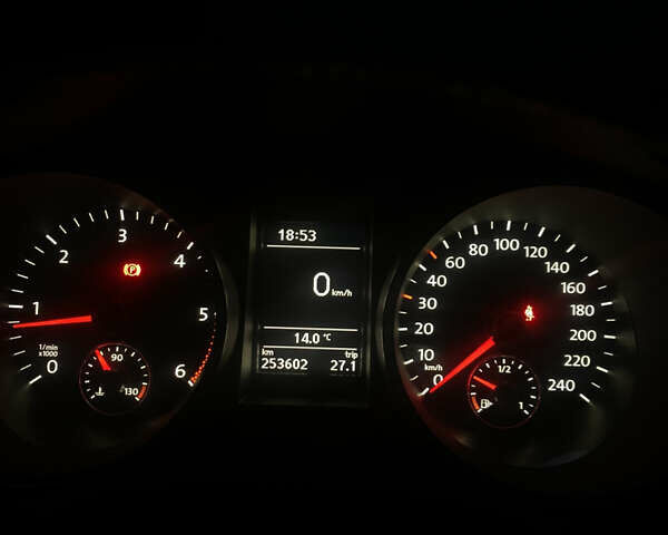 Білий Фольксваген Гольф, об'ємом двигуна 2 л та пробігом 253 тис. км за 9500 $, фото 32 на Automoto.ua