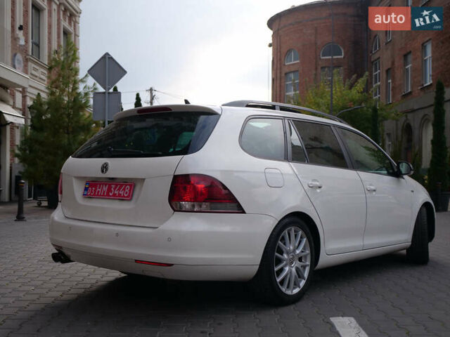 Білий Фольксваген Гольф, об'ємом двигуна 2 л та пробігом 253 тис. км за 9500 $, фото 13 на Automoto.ua