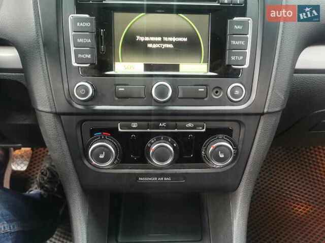 Белый Фольксваген Гольф, объемом двигателя 1.6 л и пробегом 285 тыс. км за 8100 $, фото 19 на Automoto.ua