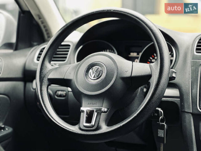 Белый Фольксваген Гольф, объемом двигателя 1.6 л и пробегом 263 тыс. км за 7999 $, фото 29 на Automoto.ua