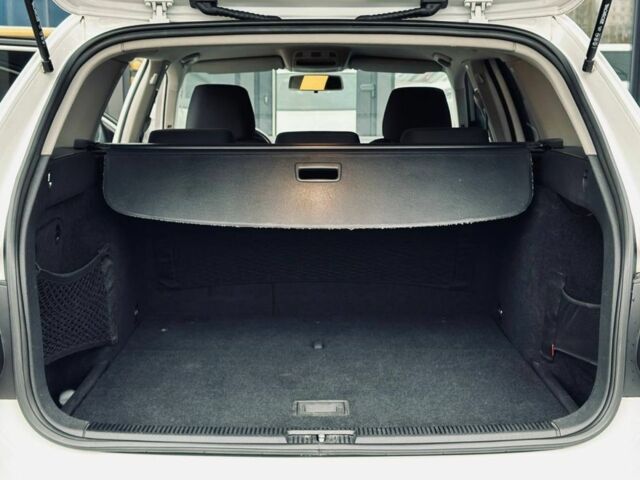 Білий Фольксваген Гольф, об'ємом двигуна 1.6 л та пробігом 263 тис. км за 7999 $, фото 6 на Automoto.ua