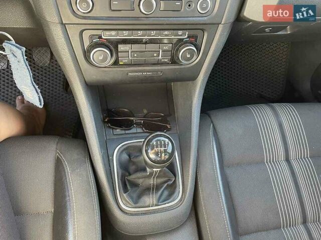 Білий Фольксваген Гольф, об'ємом двигуна 1.6 л та пробігом 250 тис. км за 7200 $, фото 14 на Automoto.ua