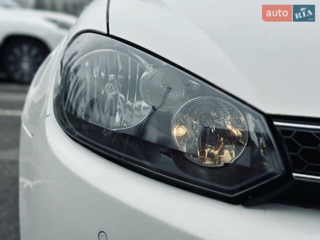 Белый Фольксваген Гольф, объемом двигателя 1.6 л и пробегом 263 тыс. км за 7999 $, фото 25 на Automoto.ua