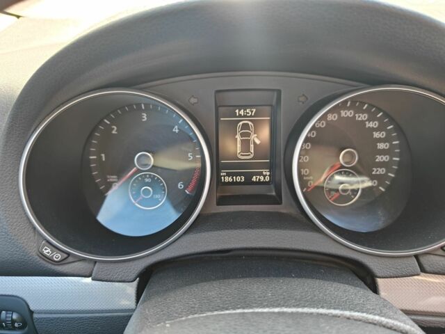 Белый Фольксваген Гольф, объемом двигателя 1.6 л и пробегом 186 тыс. км за 9800 $, фото 6 на Automoto.ua