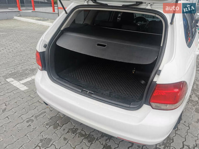 Белый Фольксваген Гольф, объемом двигателя 1.6 л и пробегом 285 тыс. км за 8100 $, фото 7 на Automoto.ua