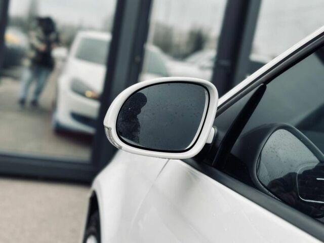 Білий Фольксваген Гольф, об'ємом двигуна 1.6 л та пробігом 263 тис. км за 7999 $, фото 22 на Automoto.ua