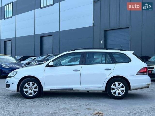 Белый Фольксваген Гольф, объемом двигателя 1.6 л и пробегом 289 тыс. км за 9590 $, фото 2 на Automoto.ua