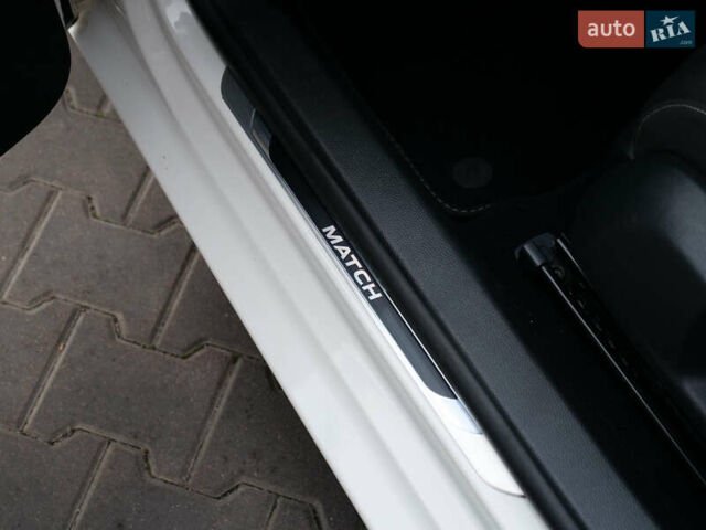 Білий Фольксваген Гольф, об'ємом двигуна 2 л та пробігом 253 тис. км за 9500 $, фото 22 на Automoto.ua