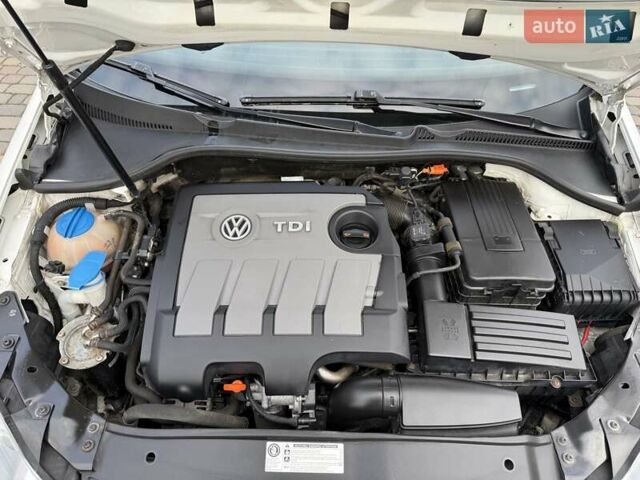 Белый Фольксваген Гольф, объемом двигателя 1.6 л и пробегом 256 тыс. км за 7150 $, фото 23 на Automoto.ua