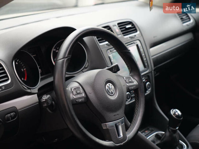 Білий Фольксваген Гольф, об'ємом двигуна 2 л та пробігом 253 тис. км за 9500 $, фото 20 на Automoto.ua