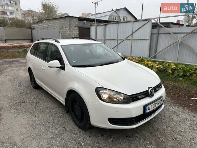 Білий Фольксваген Гольф, об'ємом двигуна 1.6 л та пробігом 166 тис. км за 9500 $, фото 4 на Automoto.ua