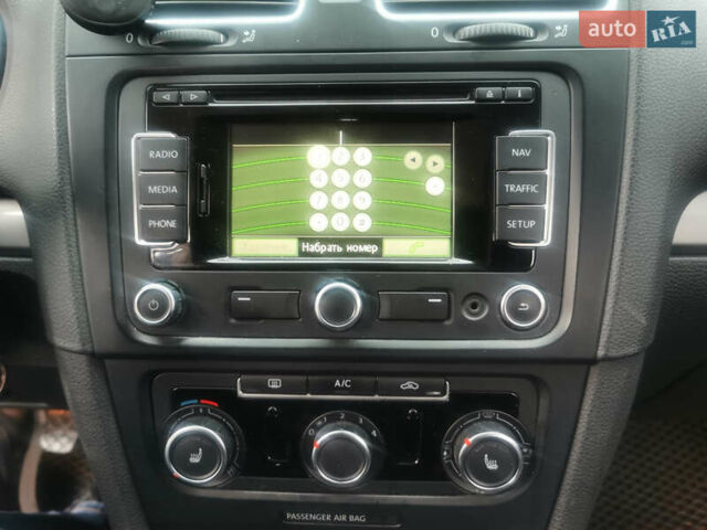 Белый Фольксваген Гольф, объемом двигателя 1.6 л и пробегом 285 тыс. км за 8100 $, фото 22 на Automoto.ua