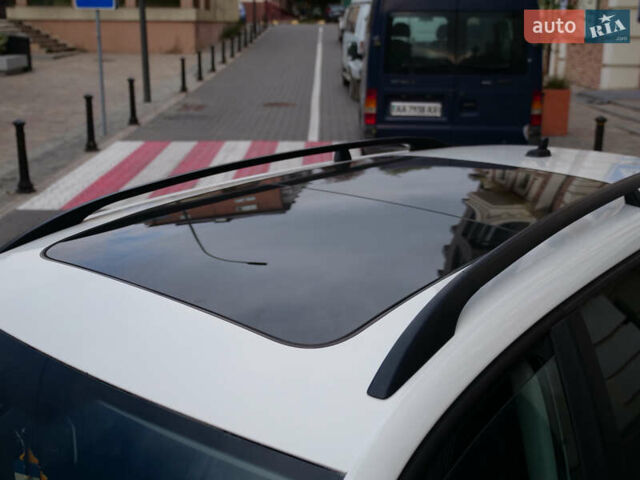 Білий Фольксваген Гольф, об'ємом двигуна 2 л та пробігом 253 тис. км за 9500 $, фото 6 на Automoto.ua