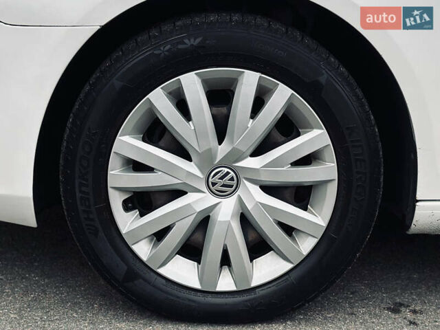 Белый Фольксваген Гольф, объемом двигателя 1.6 л и пробегом 263 тыс. км за 7999 $, фото 23 на Automoto.ua