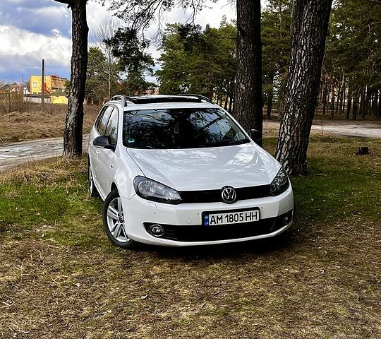 Білий Фольксваген Гольф, об'ємом двигуна 1.6 л та пробігом 360 тис. км за 8400 $, фото 2 на Automoto.ua