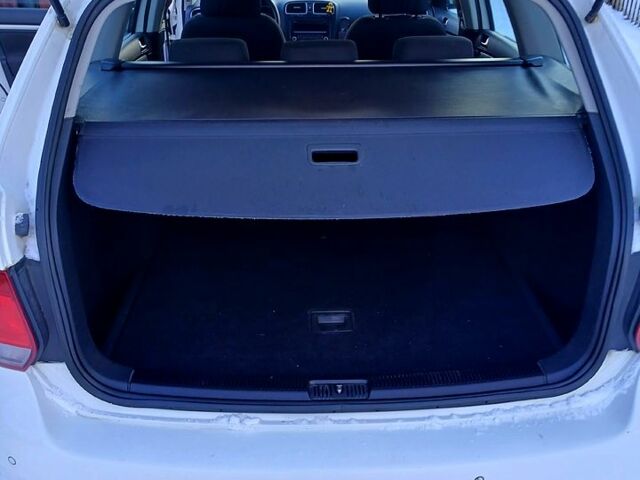 Білий Фольксваген Гольф, об'ємом двигуна 1.6 л та пробігом 26000 тис. км за 7650 $, фото 2 на Automoto.ua