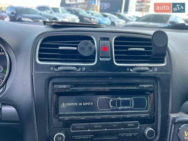 Белый Фольксваген Гольф, объемом двигателя 1.6 л и пробегом 289 тыс. км за 9590 $, фото 22 на Automoto.ua