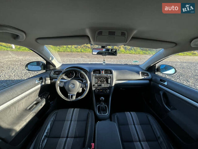 Белый Фольксваген Гольф, объемом двигателя 1.6 л и пробегом 327 тыс. км за 7800 $, фото 14 на Automoto.ua