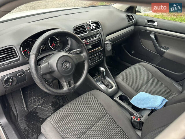 Білий Фольксваген Гольф, об'ємом двигуна 1.6 л та пробігом 166 тис. км за 9500 $, фото 16 на Automoto.ua