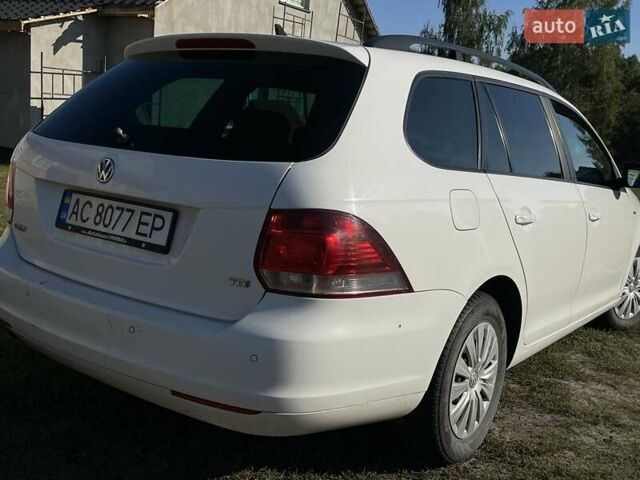 Білий Фольксваген Гольф, об'ємом двигуна 1.6 л та пробігом 250 тис. км за 7200 $, фото 6 на Automoto.ua
