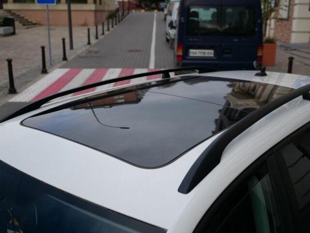 Білий Фольксваген Гольф, об'ємом двигуна 2 л та пробігом 253 тис. км за 9500 $, фото 3 на Automoto.ua