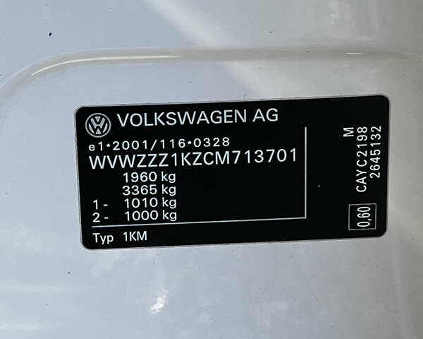 Белый Фольксваген Гольф, объемом двигателя 1.6 л и пробегом 327 тыс. км за 7800 $, фото 24 на Automoto.ua